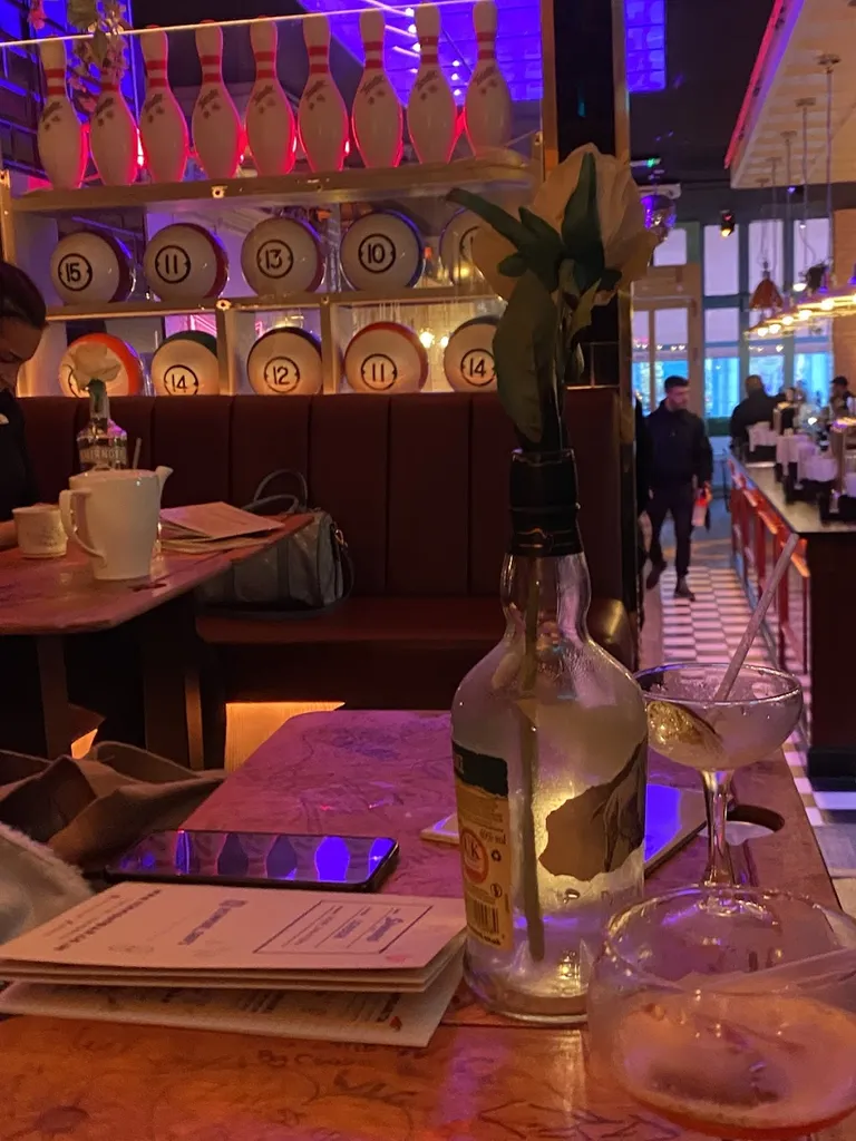 Simmons Bar | Clapham