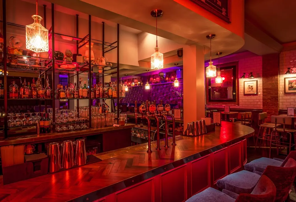 Simmons Bar | Fulham
