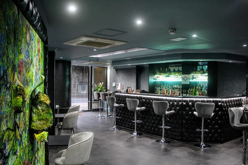 siOn LONDON