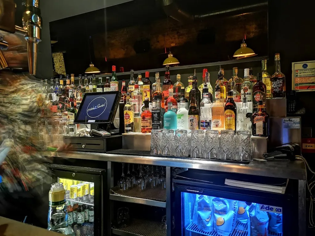 SIXTY FOUR Cocktail Bar