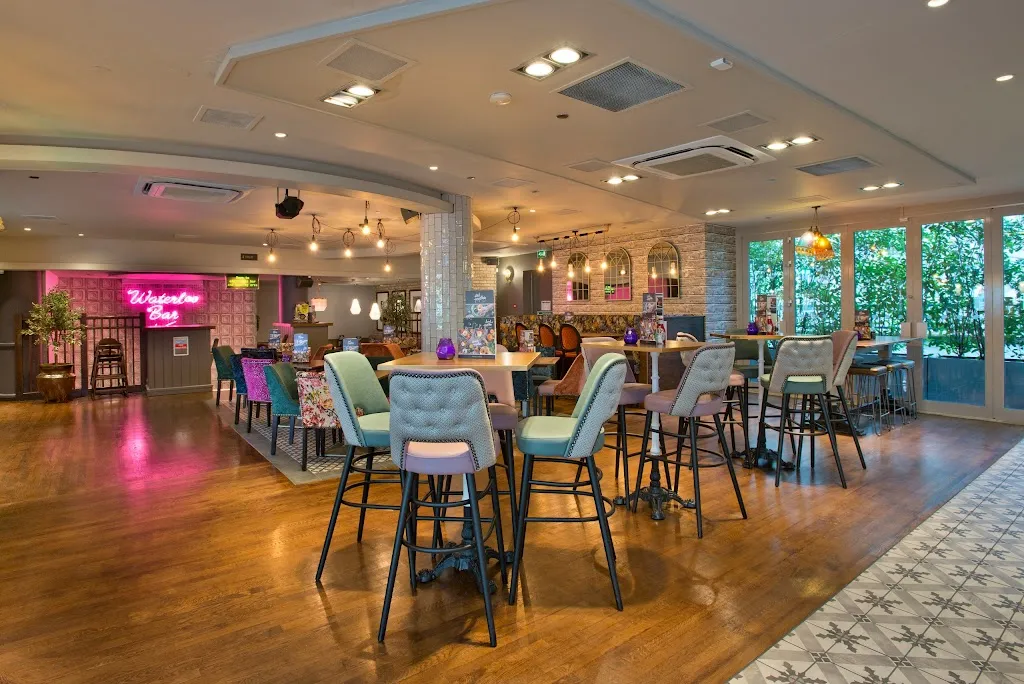 Slug & Lettuce - County Hall
