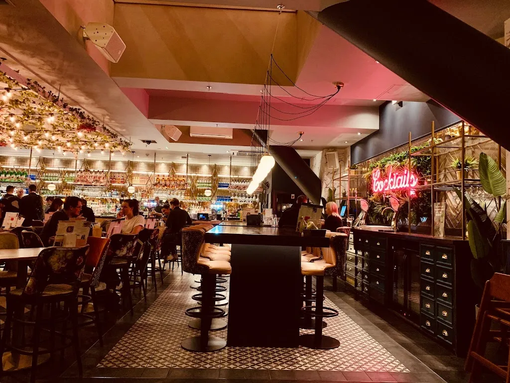 Slug & Lettuce - The O2