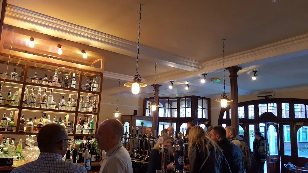 Star & Garter Pub
