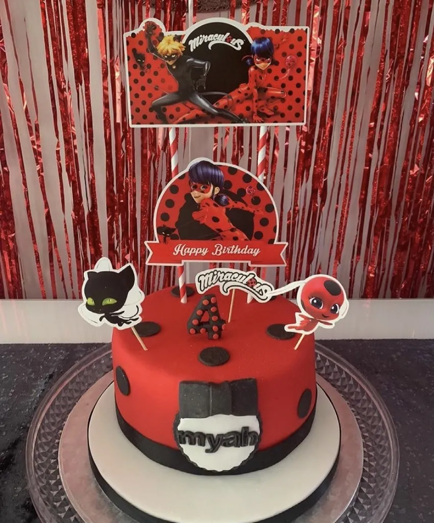 Starring Cakes