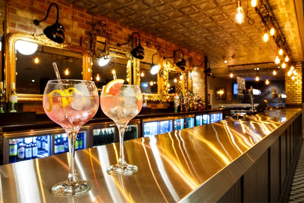 Terminal 6 Bar & Restaurant
