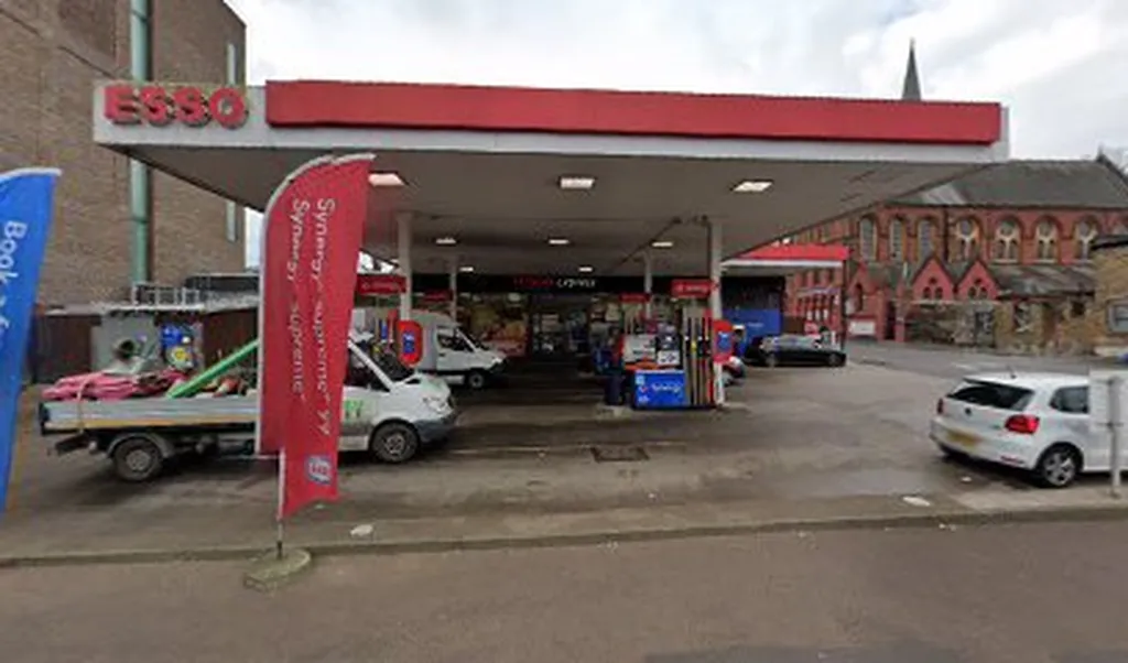Tesco Cash Point