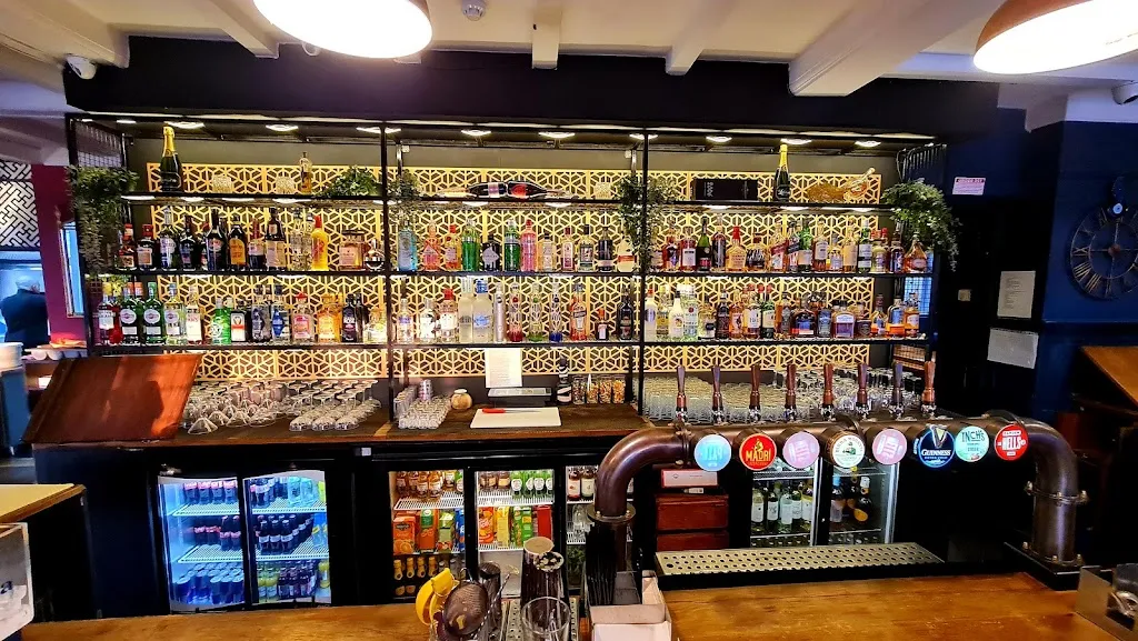 The Bird Restaurant & Lounge