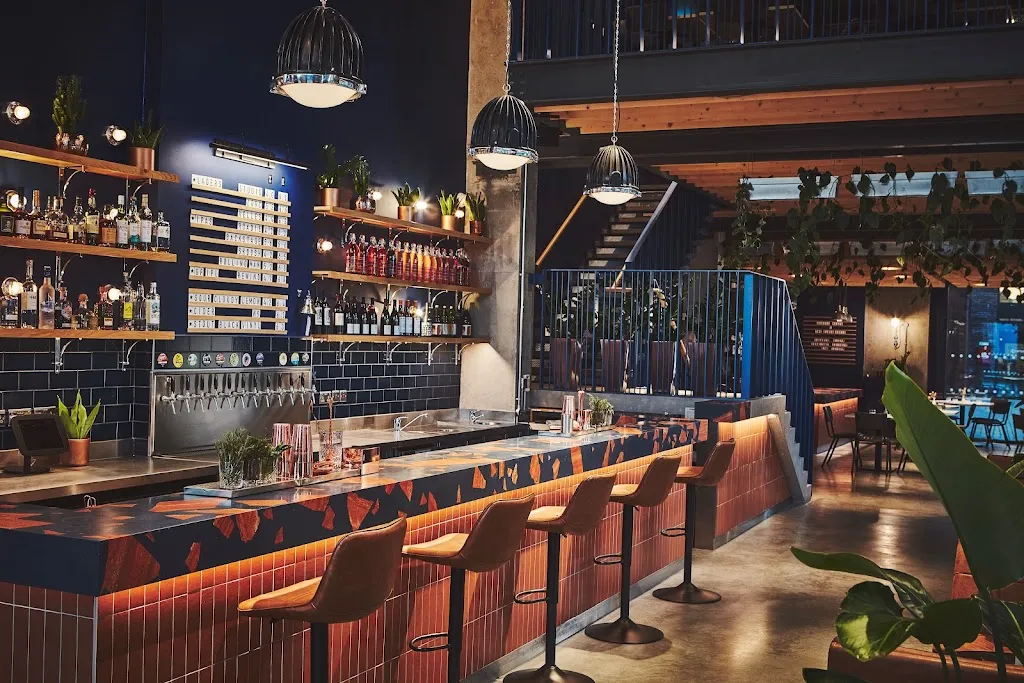 The Black Horse | Bar & Pizzeria