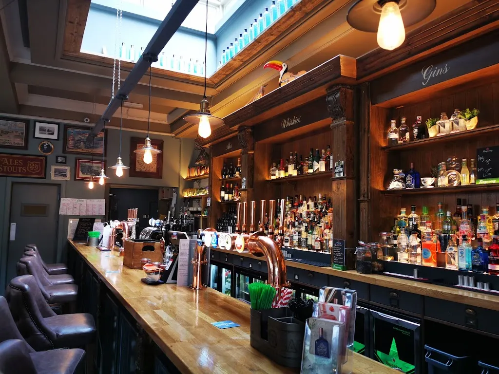 The Duchess W6
