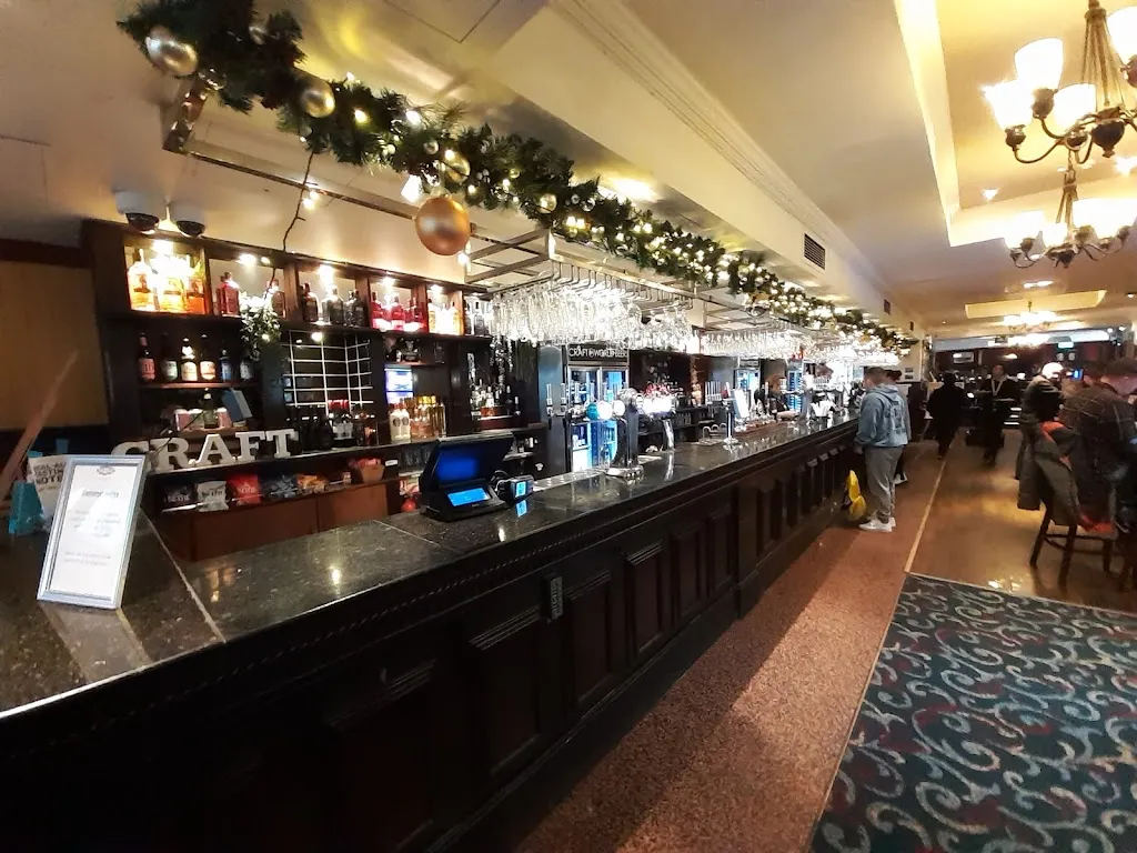 The Good Yarn - JD Wetherspoon
