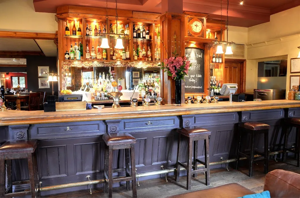 The Hare & Hounds, Osterley