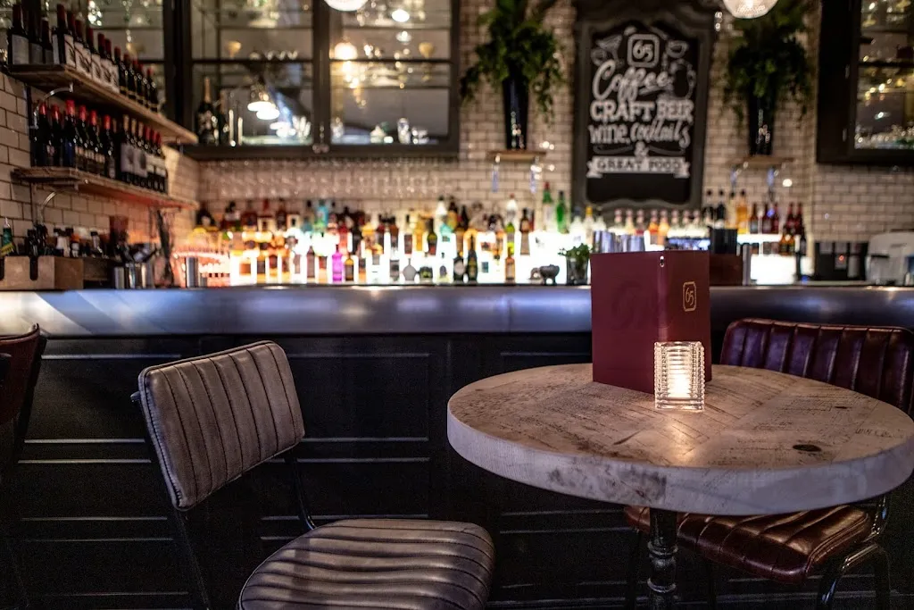The Hayden Pub & Rooms