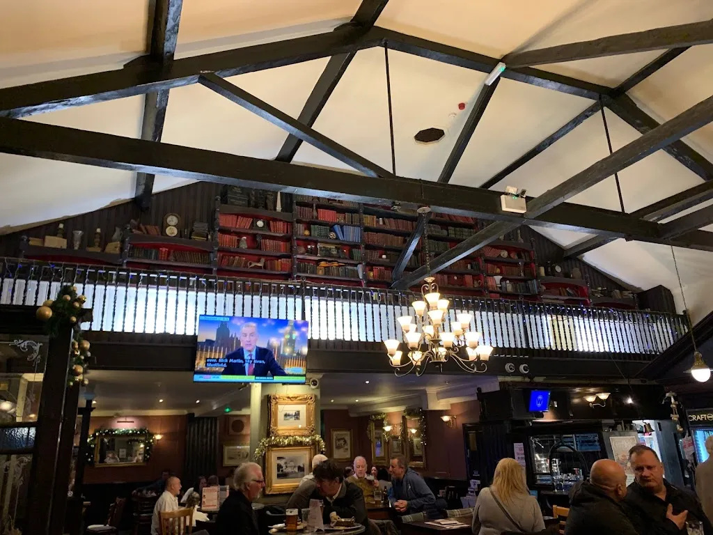The Moon Under Water - JD Wetherspoon