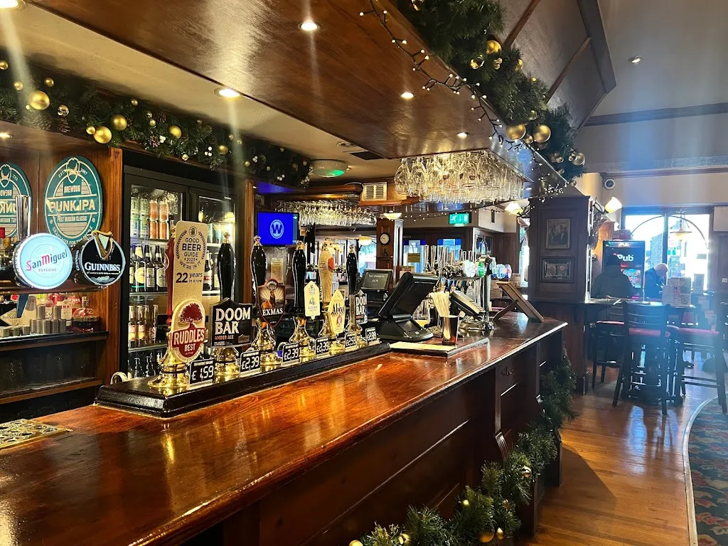 The Moon Under Water - JD Wetherspoon