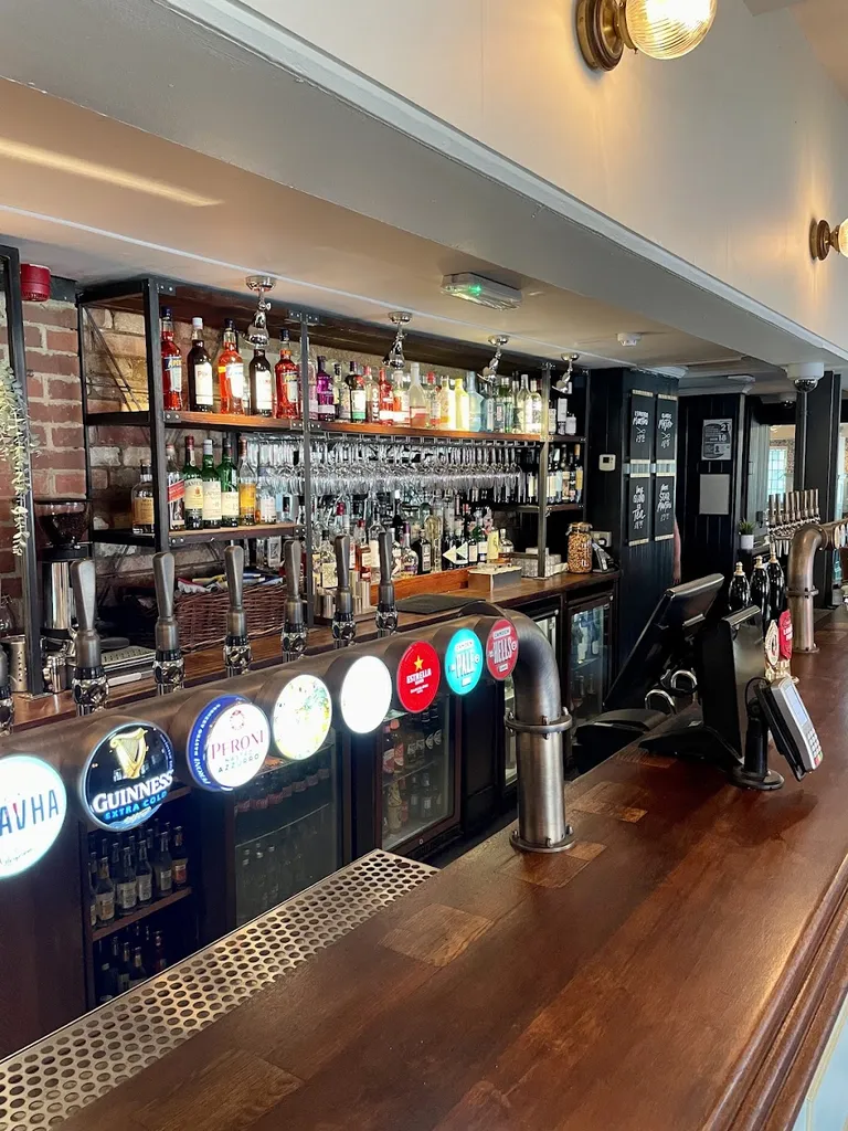 The Old White Lion