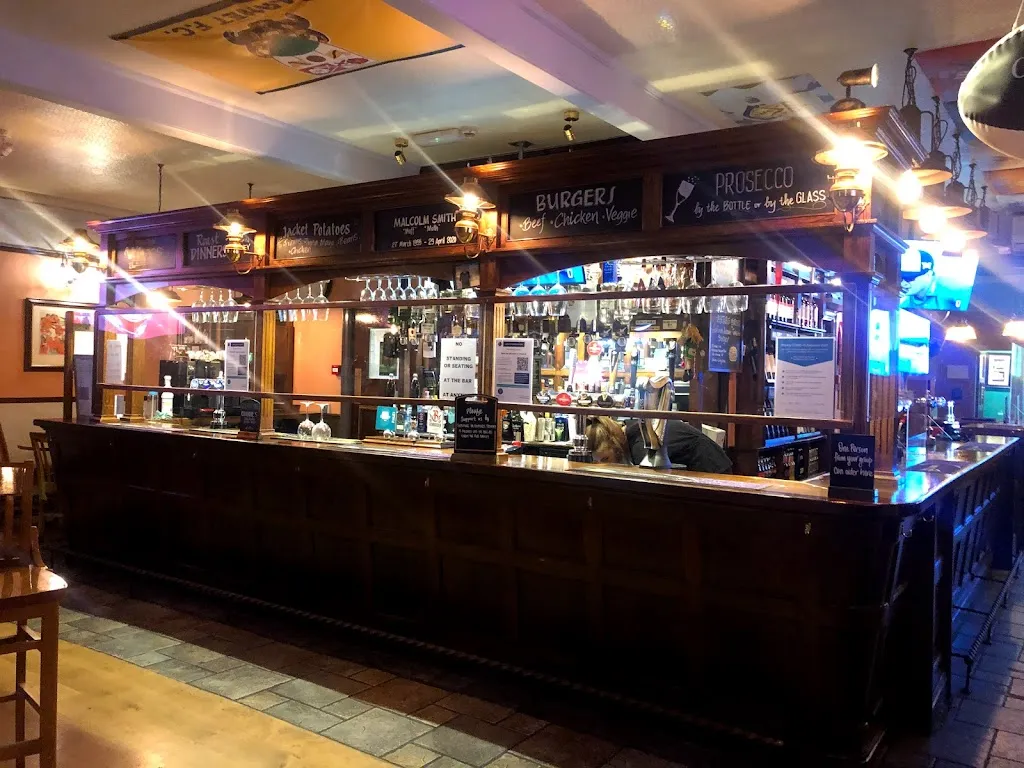 THE RAILWAY TAVERN