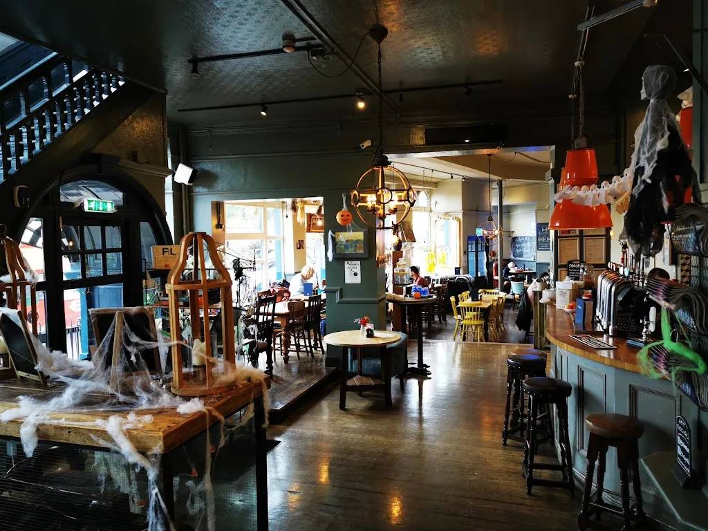 The Signal Pub