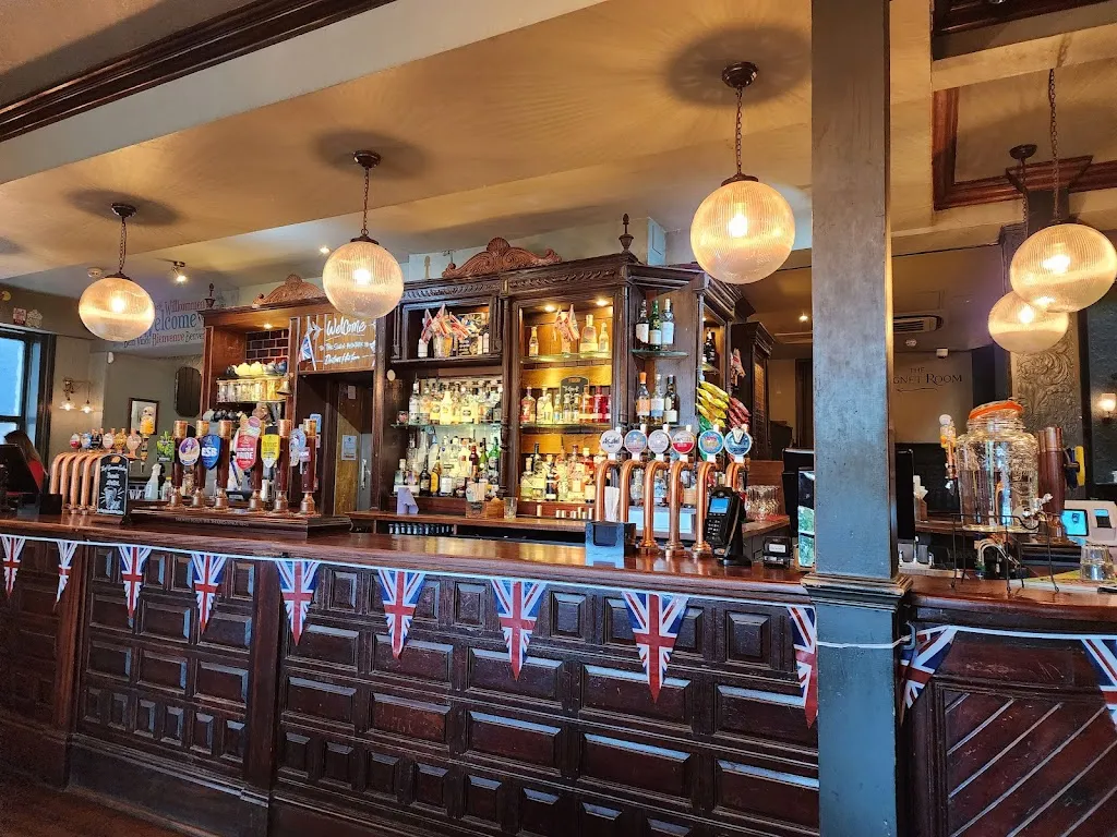 The Swan, Hyde Park