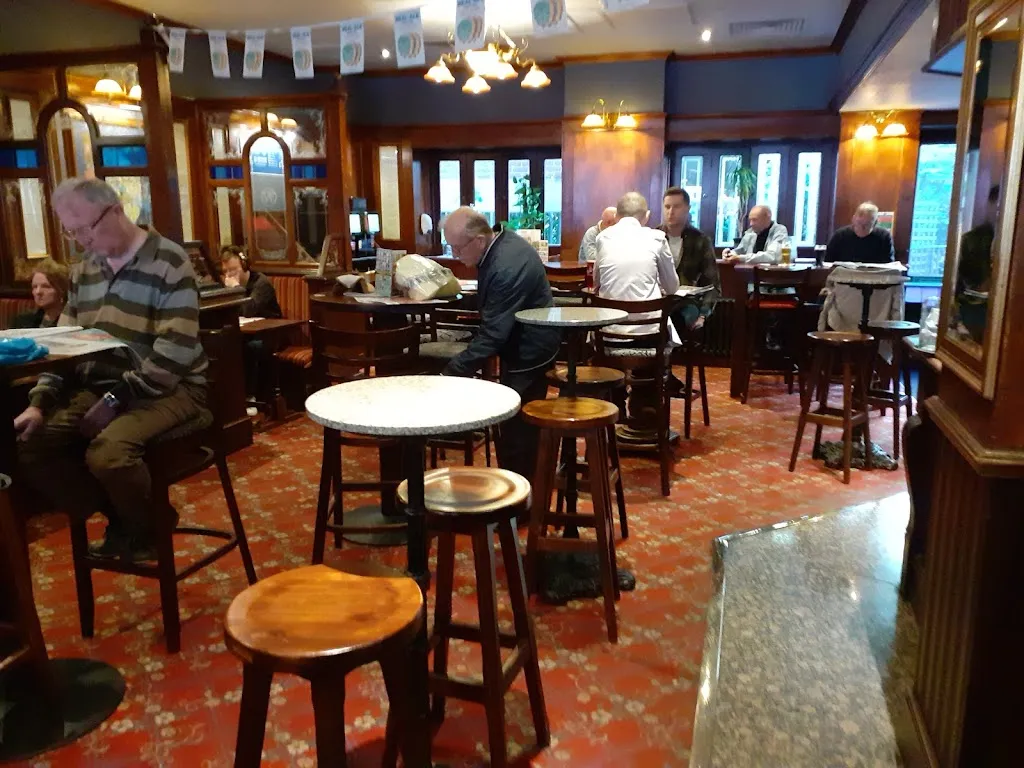 The Whispering Moon - JD Wetherspoon