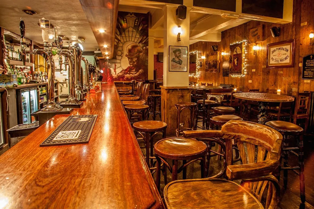 The Woodbine - Irish Pub