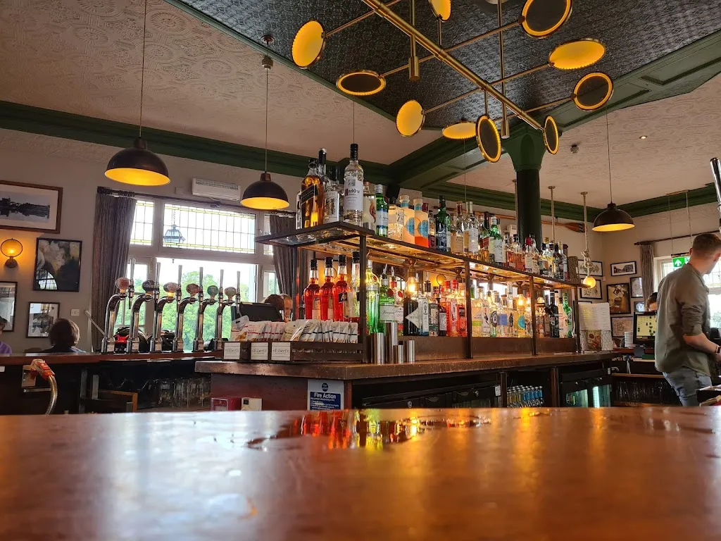 White Hart Barnes