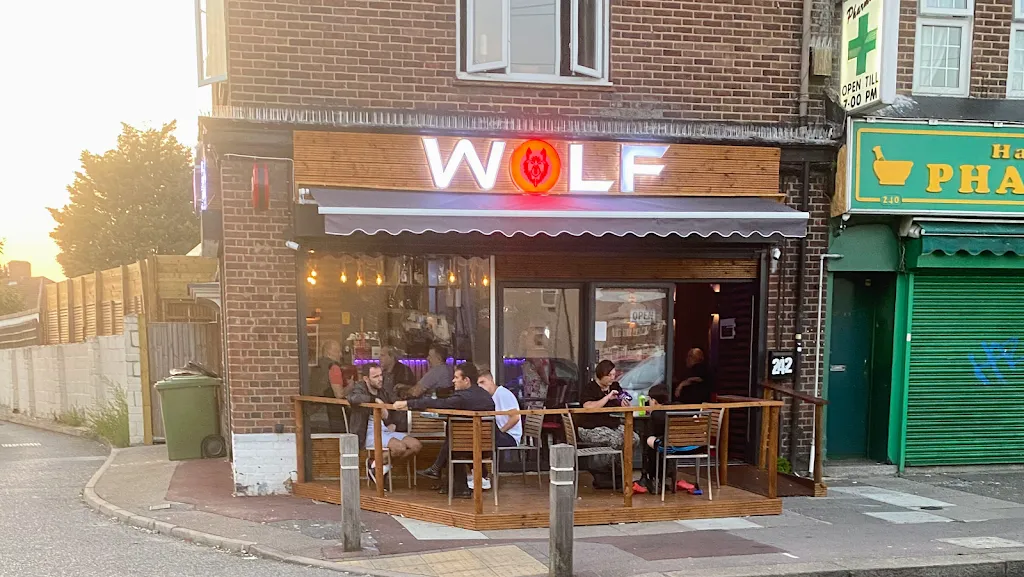 Wolf Lounge