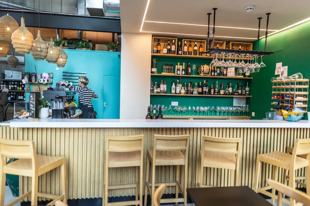 yapix 🇮🇹 Coffee & Wine House. All-day Dining, Brunch, Aperitivo, Cocktails.