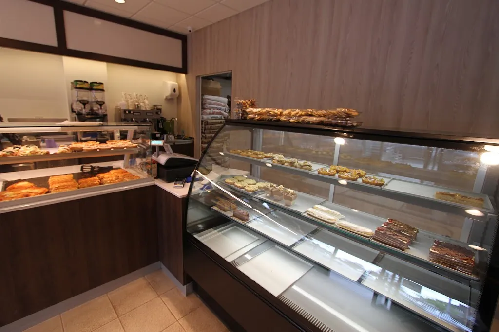 Yossis Bakery