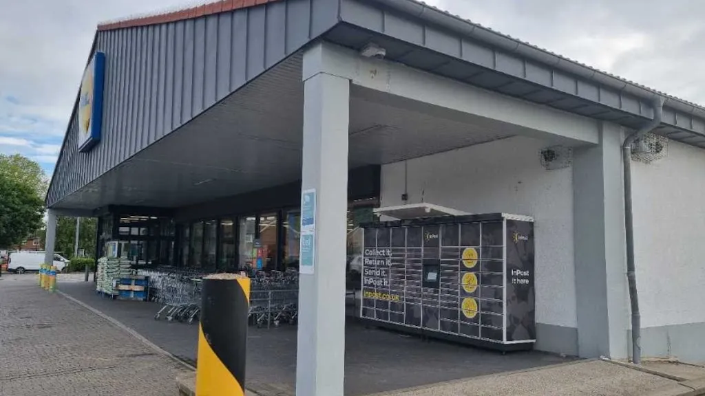 24/7 InPost Locker - LIDL Abbey Wood