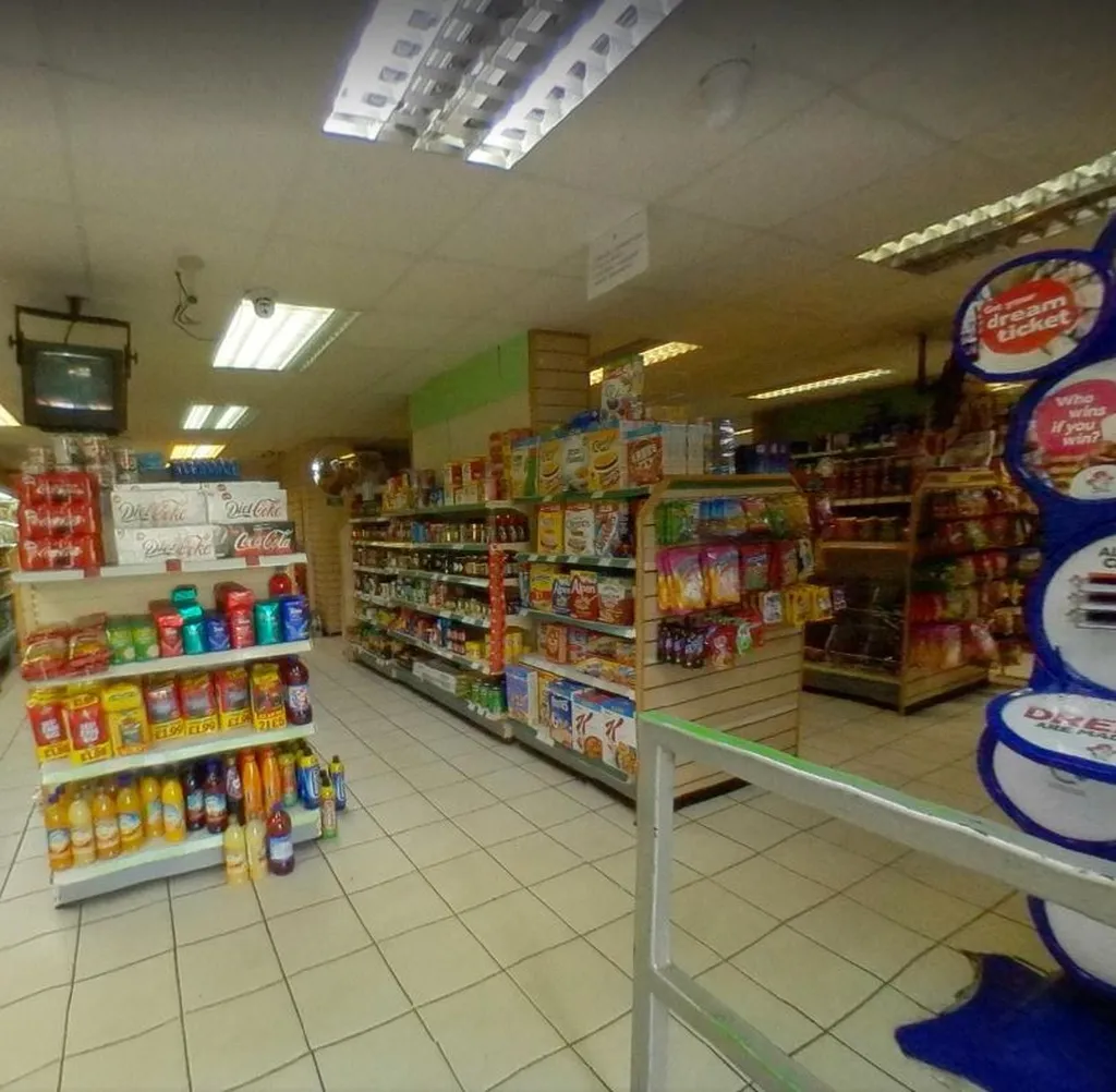 AARIZ Supermarket Mile End