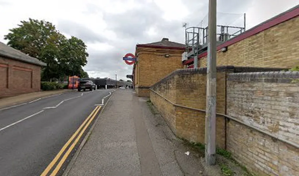 Abbey Cars Pinner