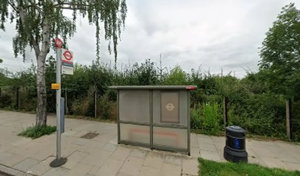 Abercorn Road Canons Park (Stop BK)