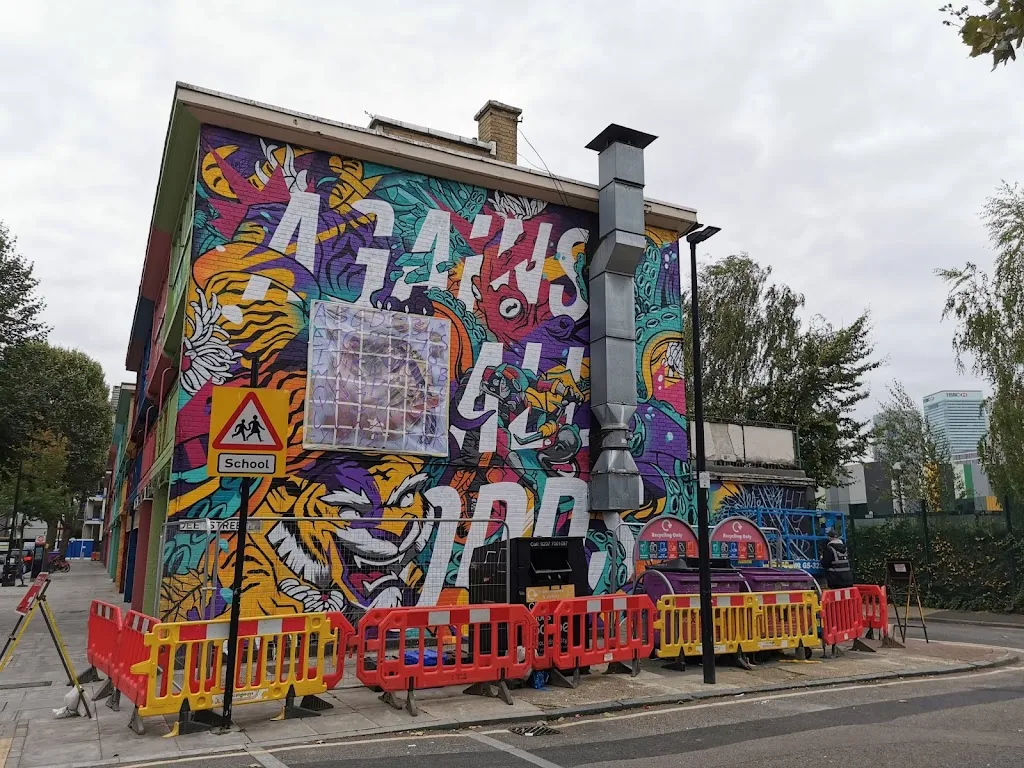 Aberfeldy Street Murals