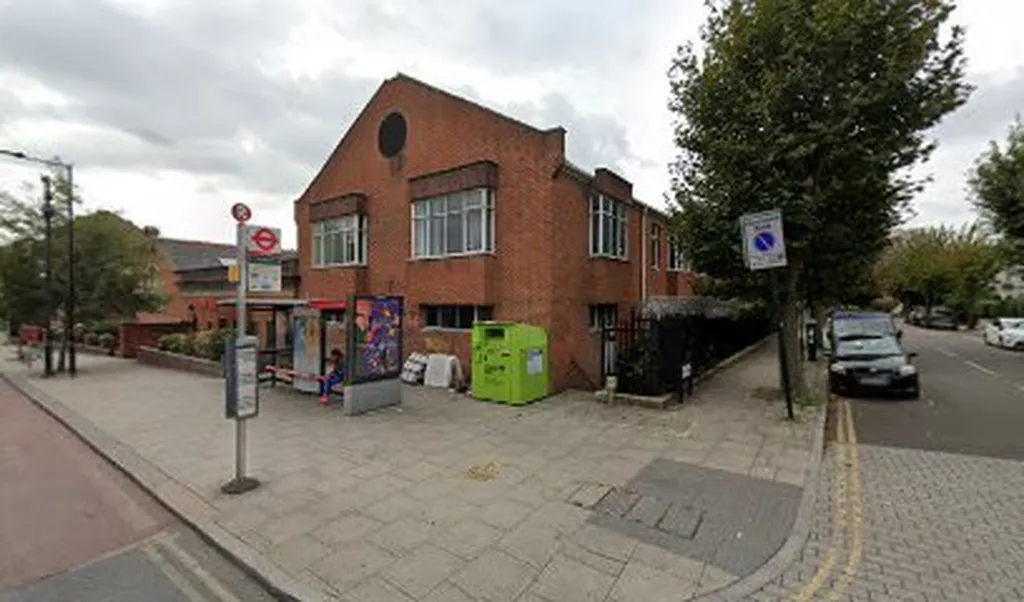 Acton Lane Harlesden (Stop R)