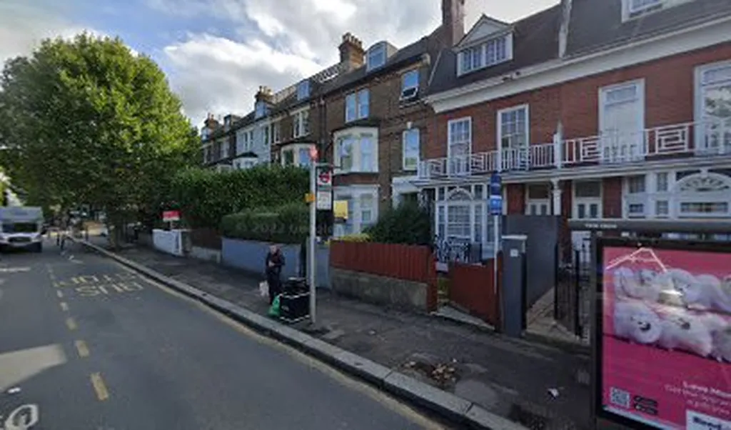 Acton Vale Bromyard Avenue (Stop VL)
