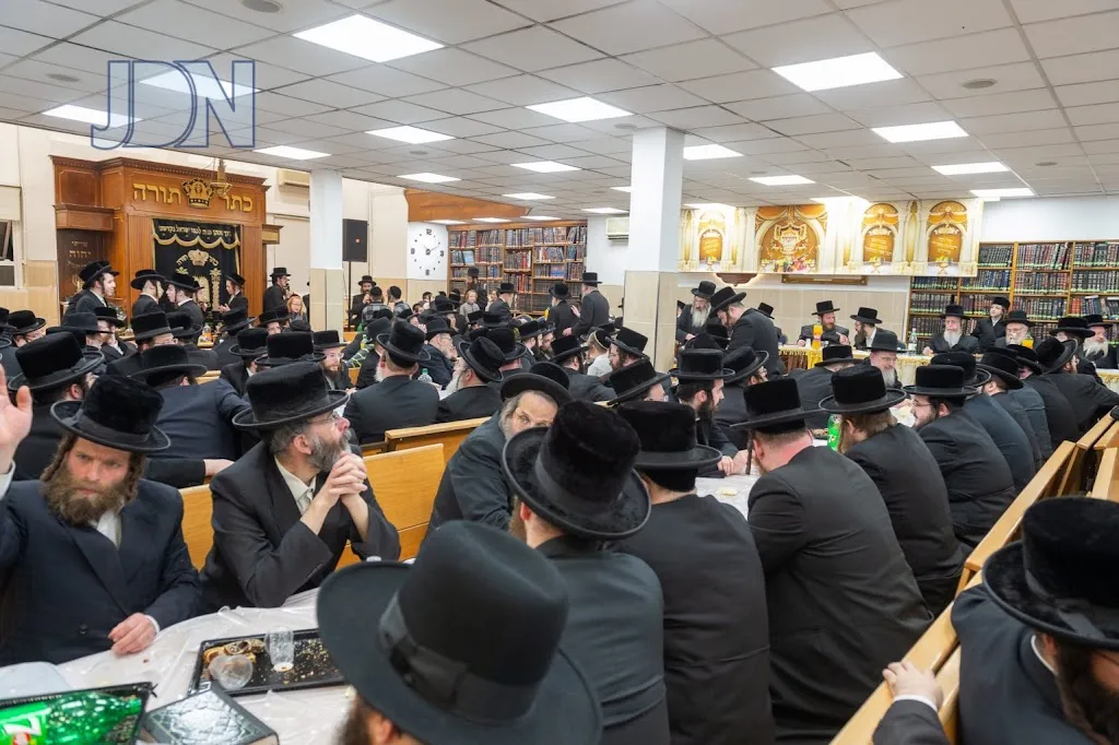 Ahavat Israel Wiznitz Synagogue