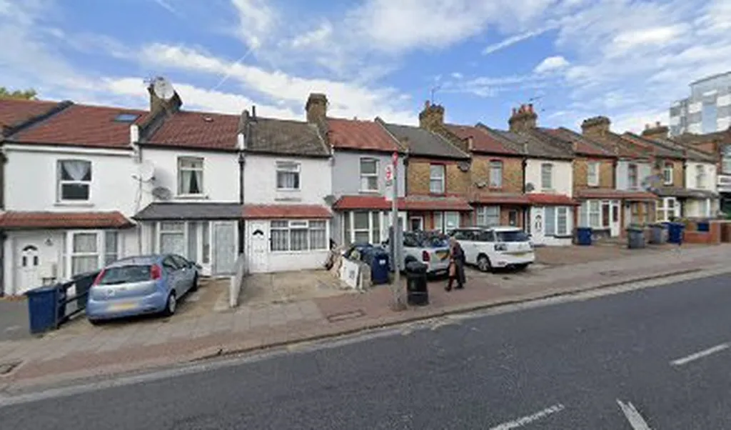 Ajax Avenue (Stop CD)