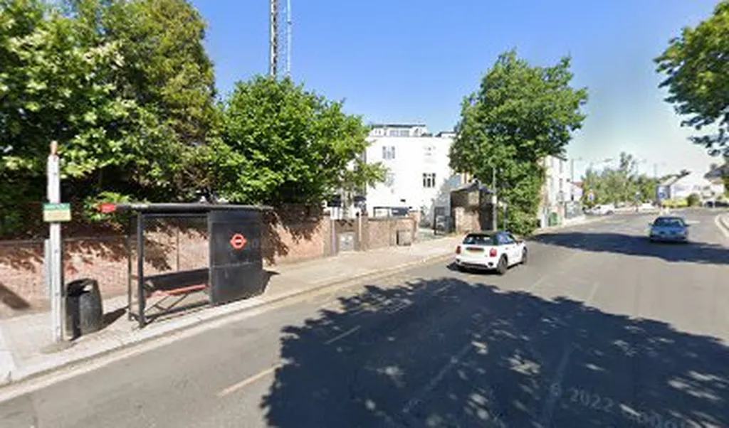 All Souls Avenue (Stop E)