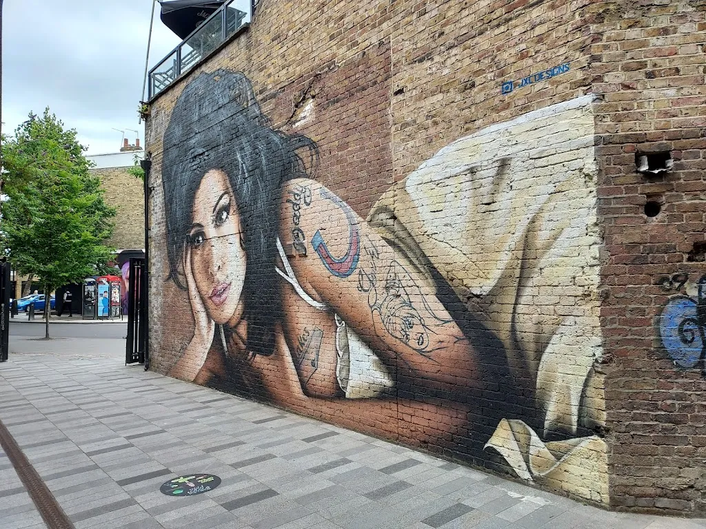 Amy Winehouse Mural by JXC.