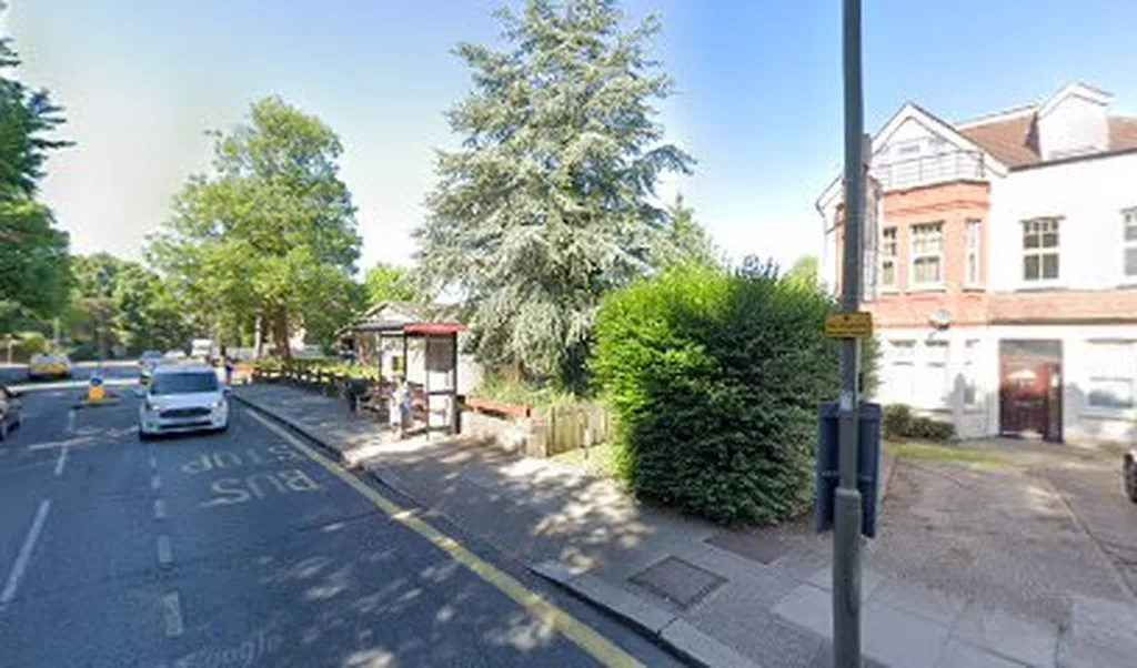 Arden Road (Stop P)