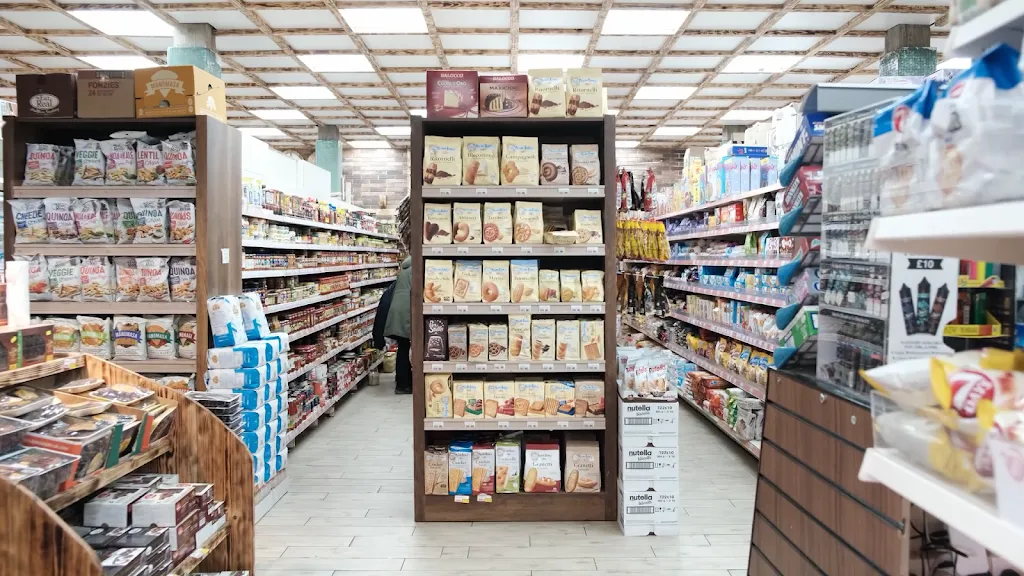 Arena Foods Market