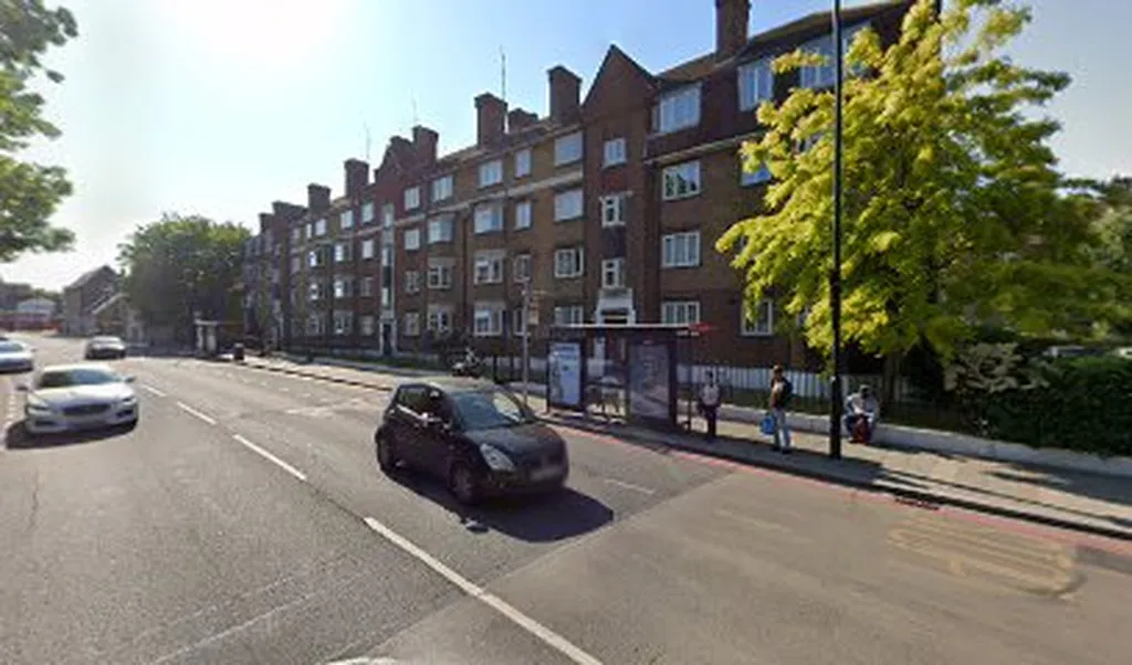 Armoury Way (Stop E)