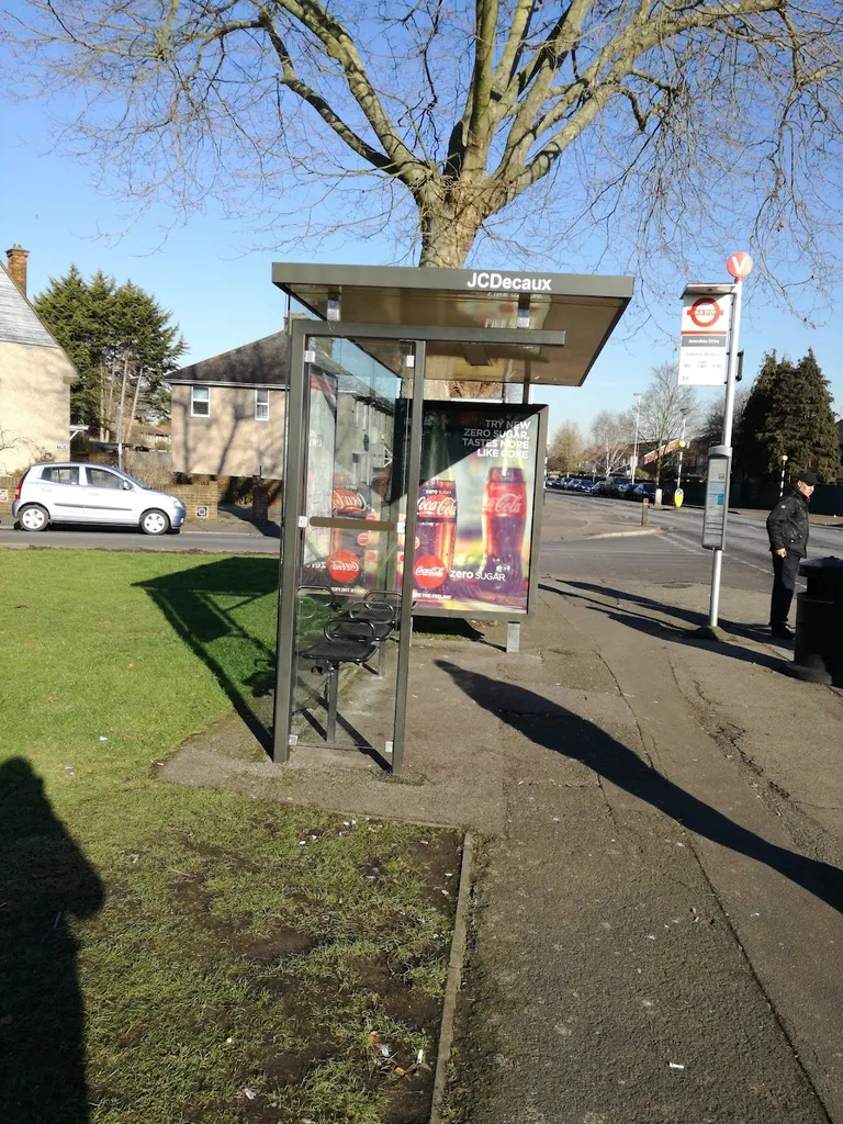 Avondale Drive (Stop V)