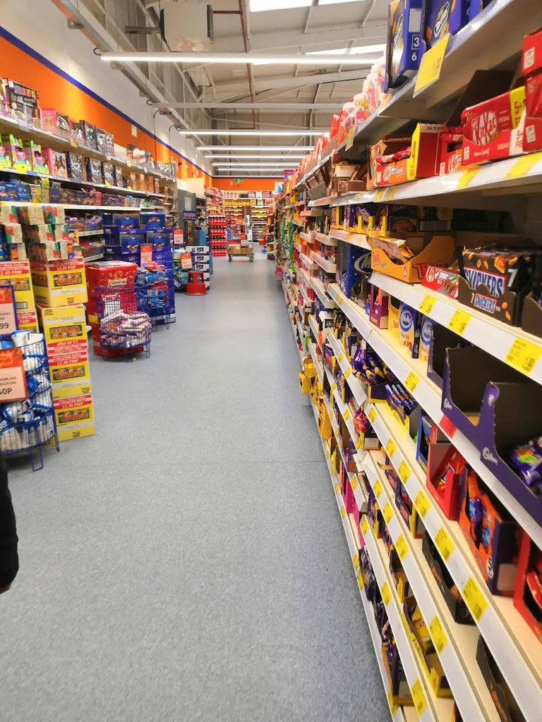 B&M Store