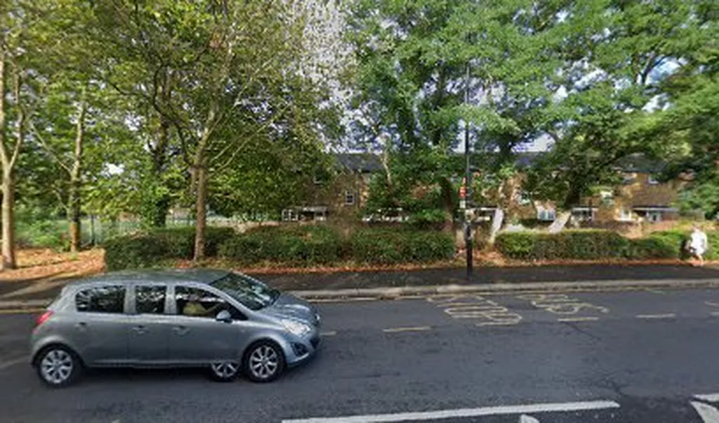 Bath Road (Stop S)