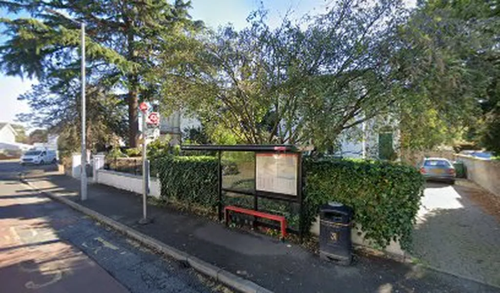 Berrylands Road (Stop SV)