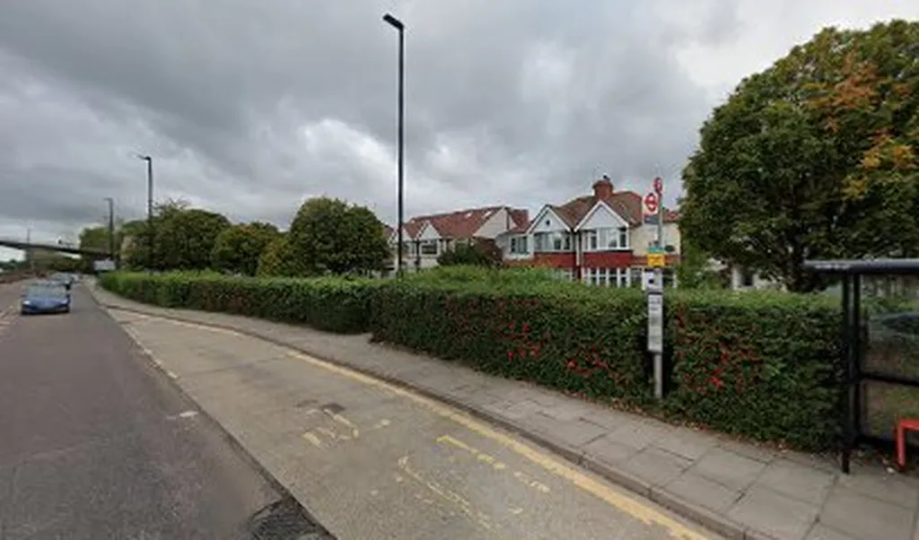 Bideford Avenue (Stop P)