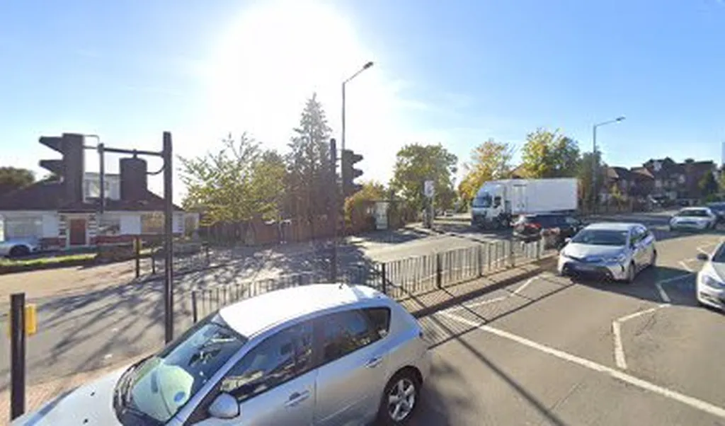 Blackbird Cross (Stop BS)