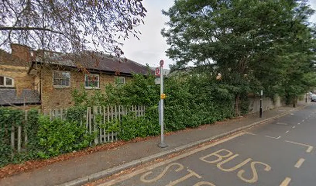 Borough Road (Stop W)