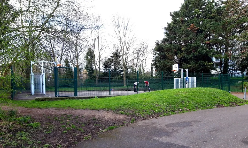 Carville Hall Park South